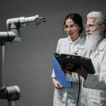 Les cobots : des bras mécanisés qui peuvent apporter beaucoup aux industries