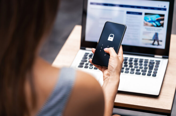 Authentification à double facteur 2FA pour sécuriser ses comptes en ligne