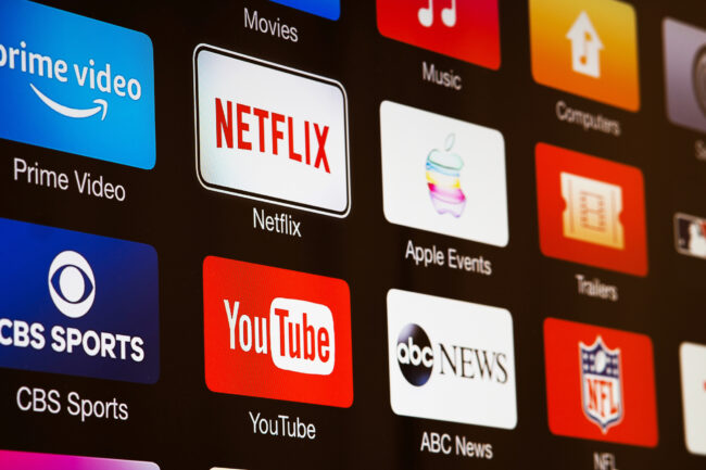 Comparatif des meilleurs sites de streaming gratuit et légal en France : Pluto TV, Molotov, Rakuten TV et ARTE.TV