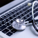 découvrez comment fonctionne le dépannage informatique à distance, ses avantages, sa sécurité et les problèmes résolus sans déplacement.