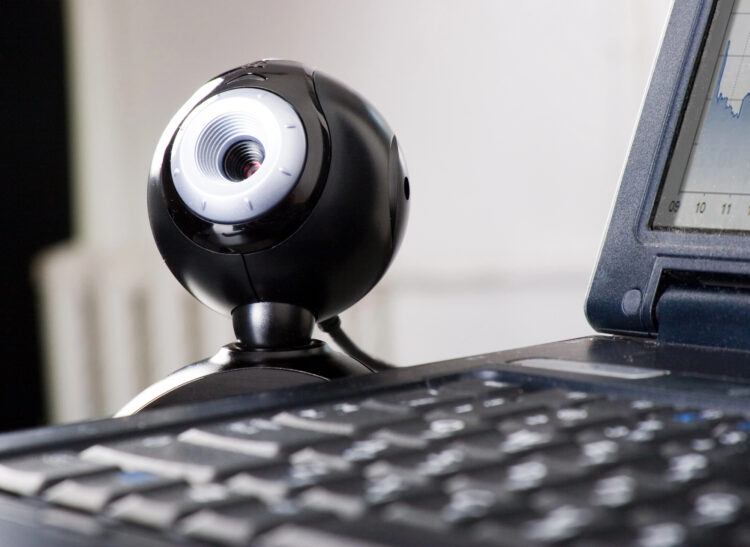 Optimiser sa webcam pour le chat en direct : les réglages secrets pour une image parfaite
