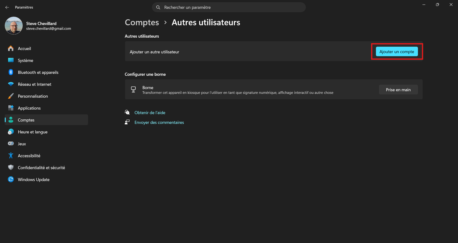 Page Autres utilisateurs de Windows 11 avec le bouton Ajouter un compte encadré en rouge