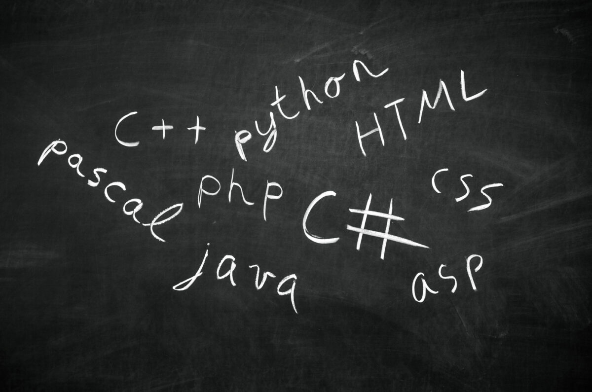 Choisir son premier langage de programmation pour débuter en informatique
