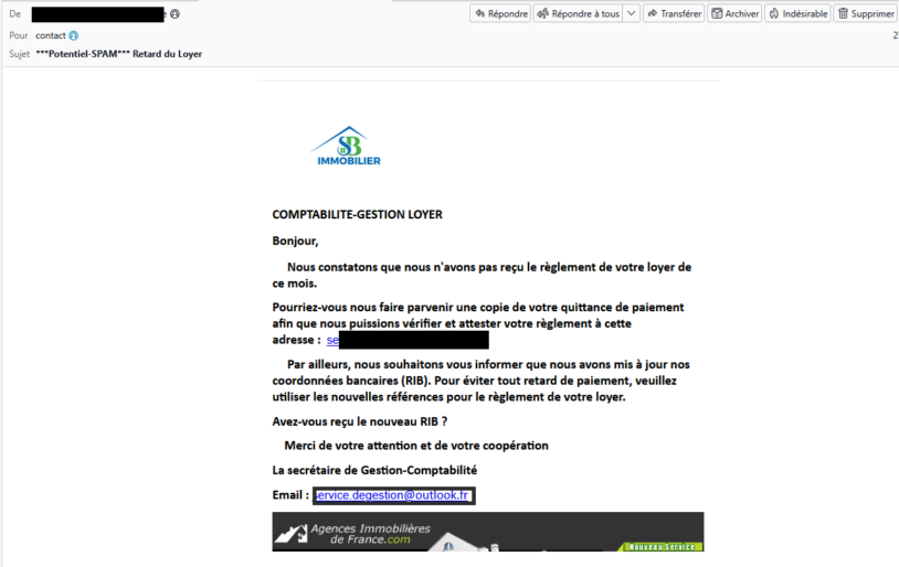 Faux mail d'agence immobilière signalant un retard de loyer et annonçant un nouveau RIB, envoyé depuis une adresse Outlook