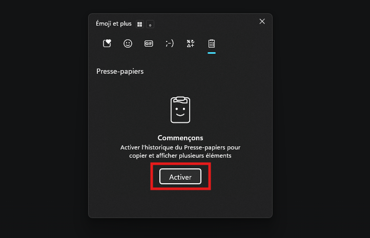 Fenêtre Émoji et plus de Windows 11 ouverte avec Windows + V sur l'onglet Presse-papiers, bouton Activer de l'historique du presse-papiers encadré en rouge