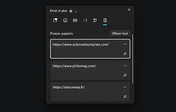 Historique du presse-papiers de Windows 11 avec trois adresses web copiées, le bouton Effacer tout, les trois points et l'icône de punaise de chaque élément