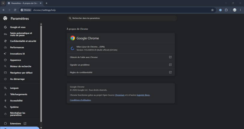 Page À propos de Chrome affichant le téléchargement de la mise à jour du navigateur à 50 %, version 155
